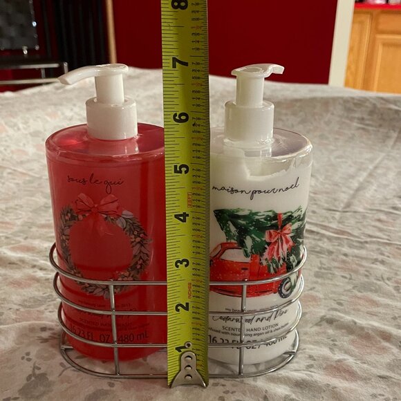 Holiday Set - Cedarwood & Pine Scented Hand Lotion and Wash - 2 bottles - NWOT - Picture 7 of 9